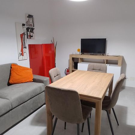 Casa Stefania Apartment โกลเลญโญ ภายนอก รูปภาพ
